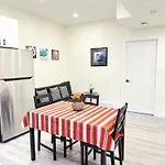 Cozy Guest Suite Near University Of Alberta, Southgate Mall, And Downtown