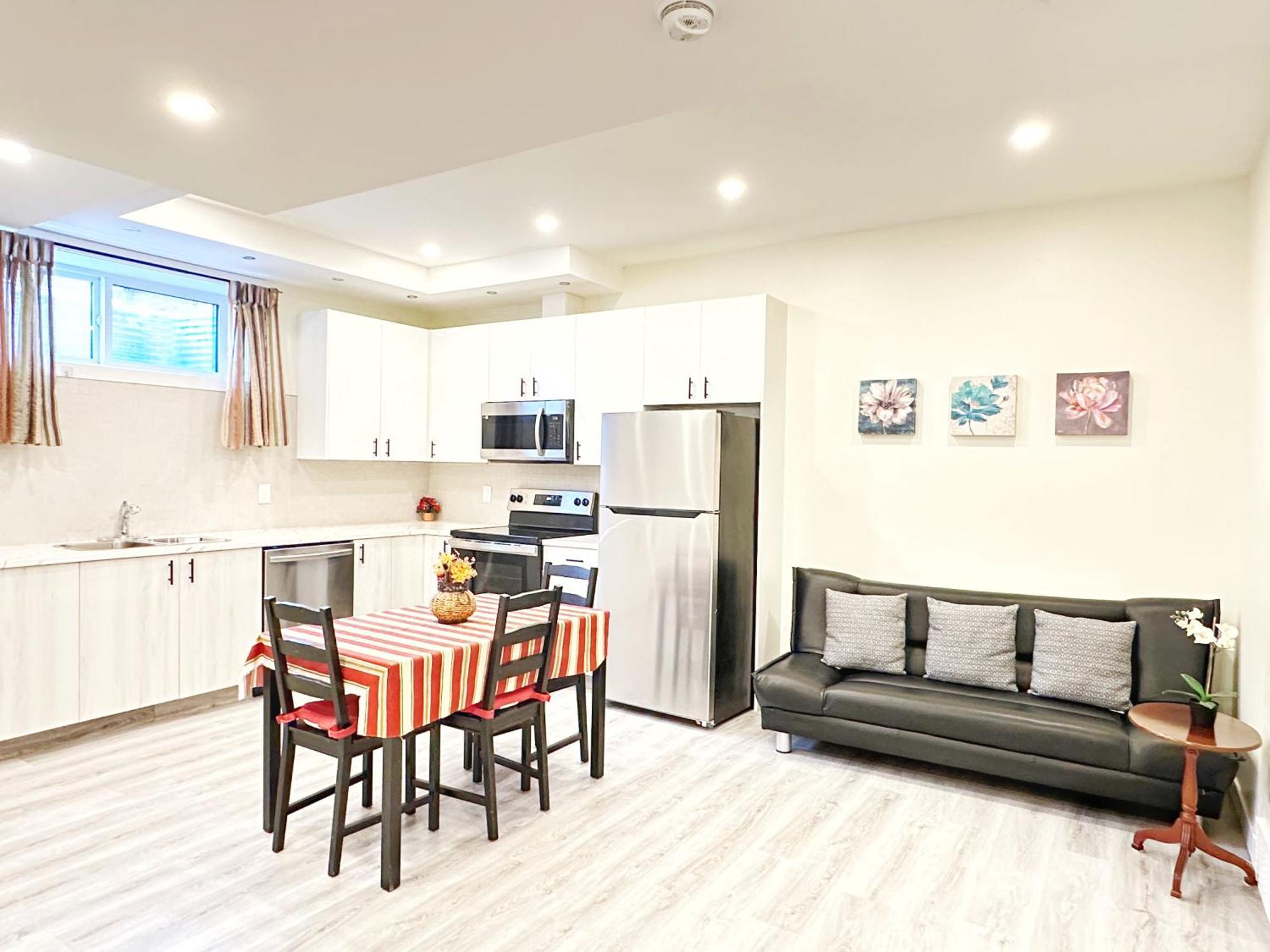 Apartment Cozy Guest Near Of Alberta, Southgate Mall, And Downtown *